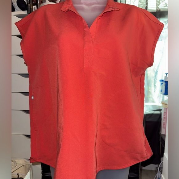 FIGS Rafaela Scrub Top - Picture 9 of 11